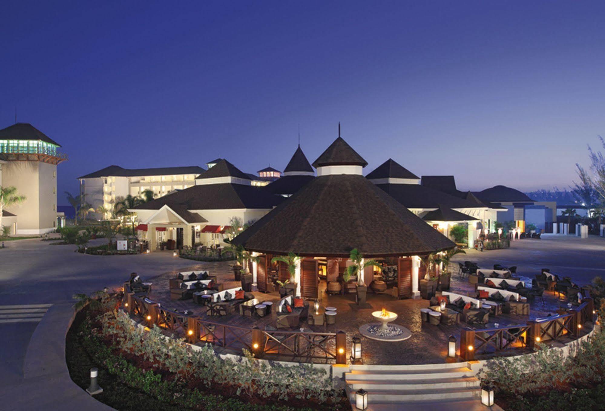 Secrets Wild Orchid (Adults Only) Hotel มอนเทโกเบย์ ภายนอก รูปภาพ